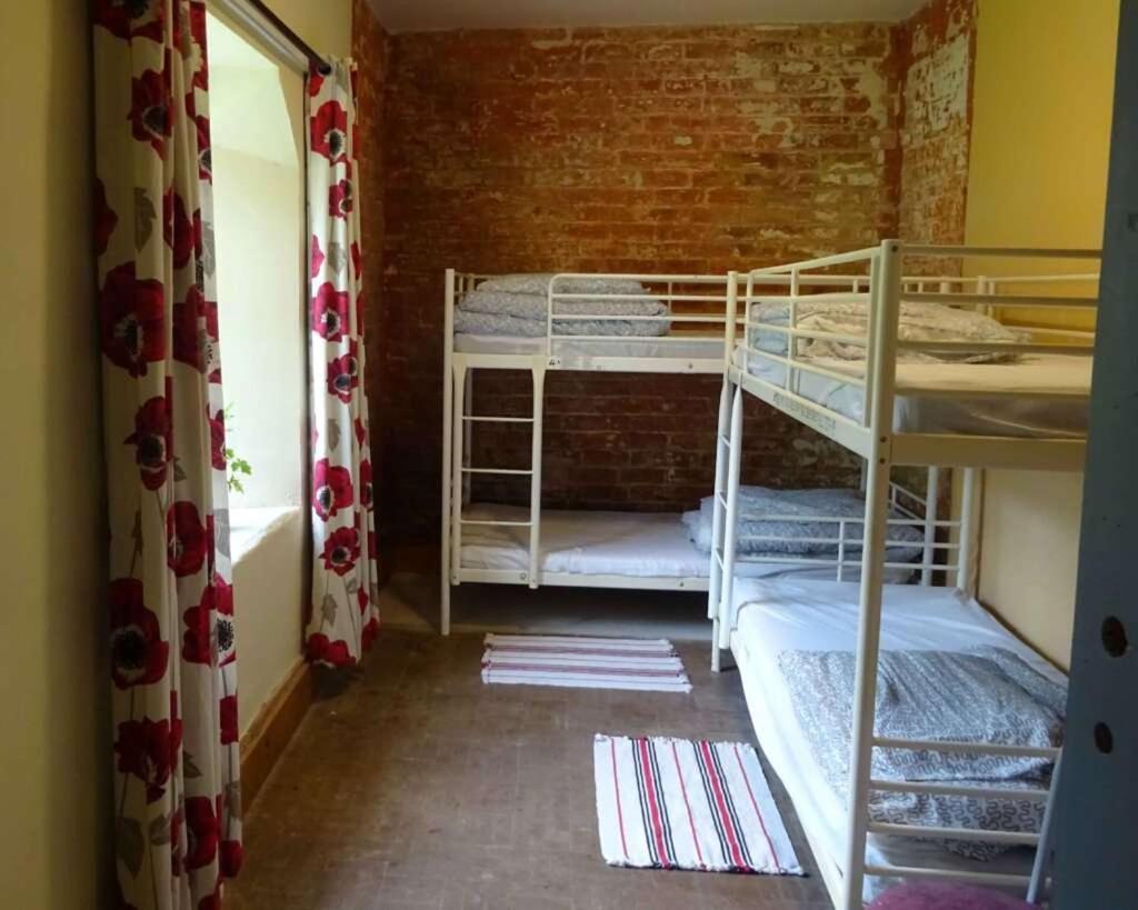 Llanfyllin Workhouse - Y Dolydd Hostel Εξωτερικό φωτογραφία